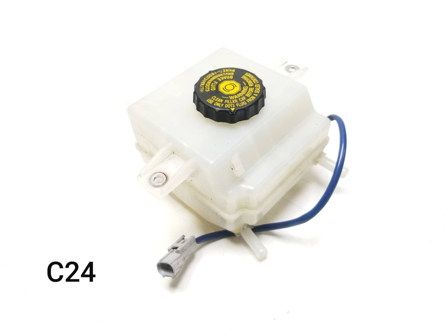11-17 Lexus CT200h Brake Fluid Reservoir Oem✅