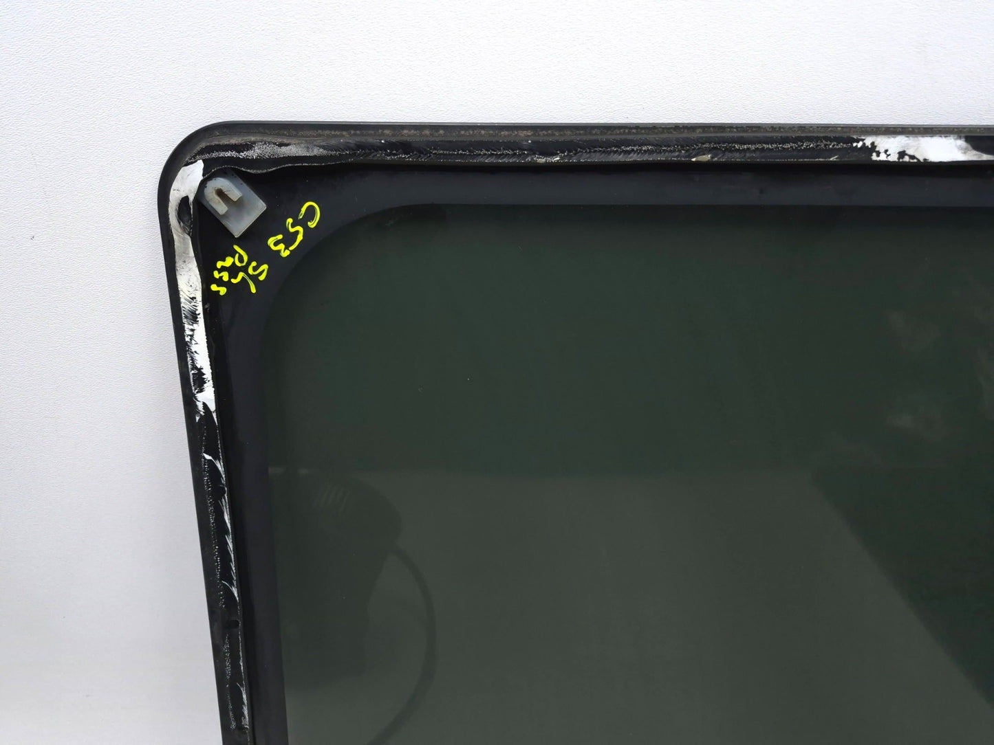 2013 Ford Transit Connect Rear Sliding Door Window Glass Passengerside Right OEM