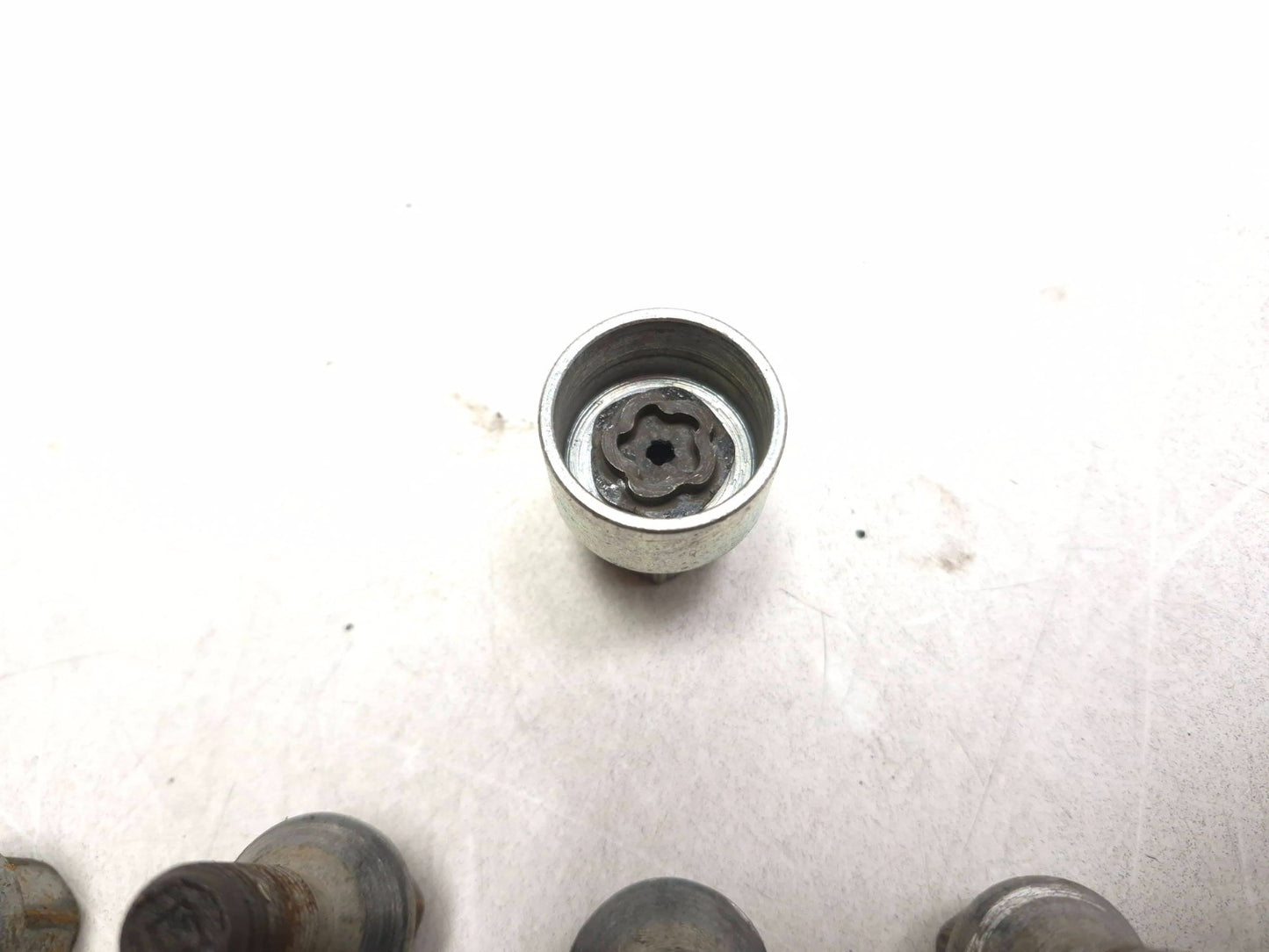 2013 Fiat 500 Turbo Wheel Bolt & Locking Nut 17pcs OEM