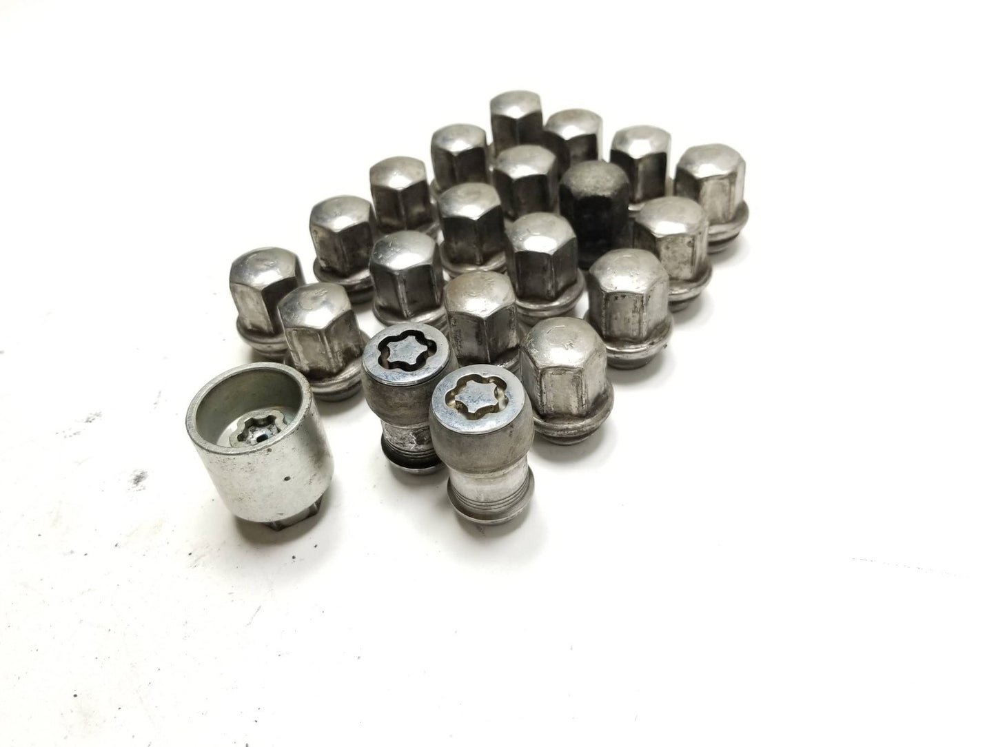 2012 Jeep Grand Cherokee Wheel Lug Nut OEM