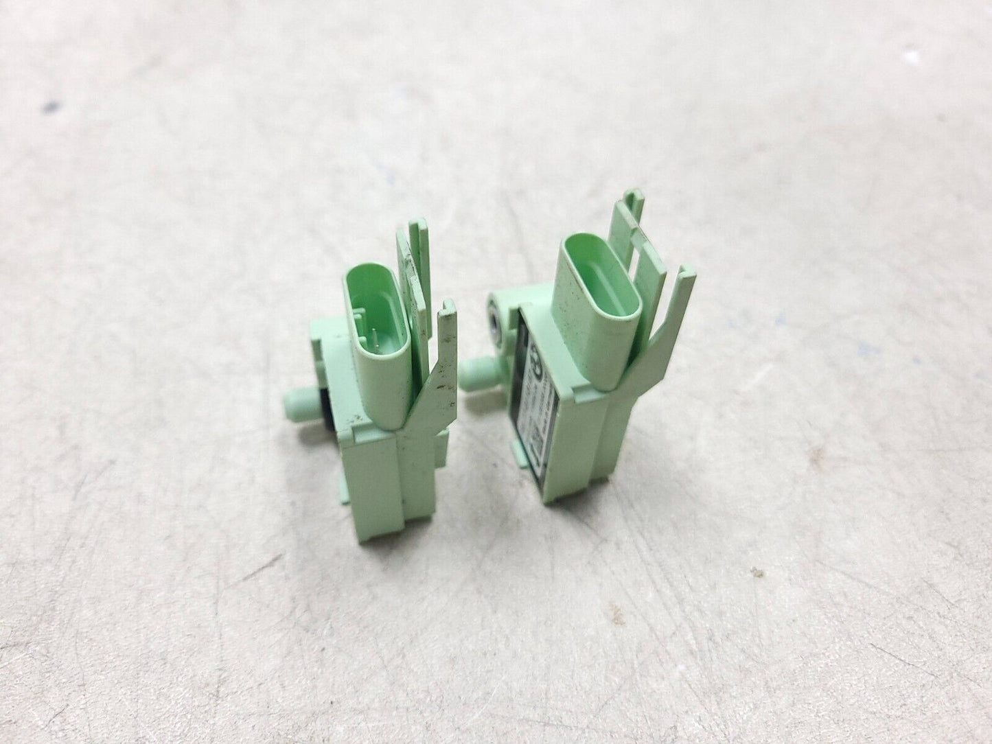 2007 - 2013 BMW X5 X6 E70 Front Door Impact Sensor 65779118167 2pcs  OEM