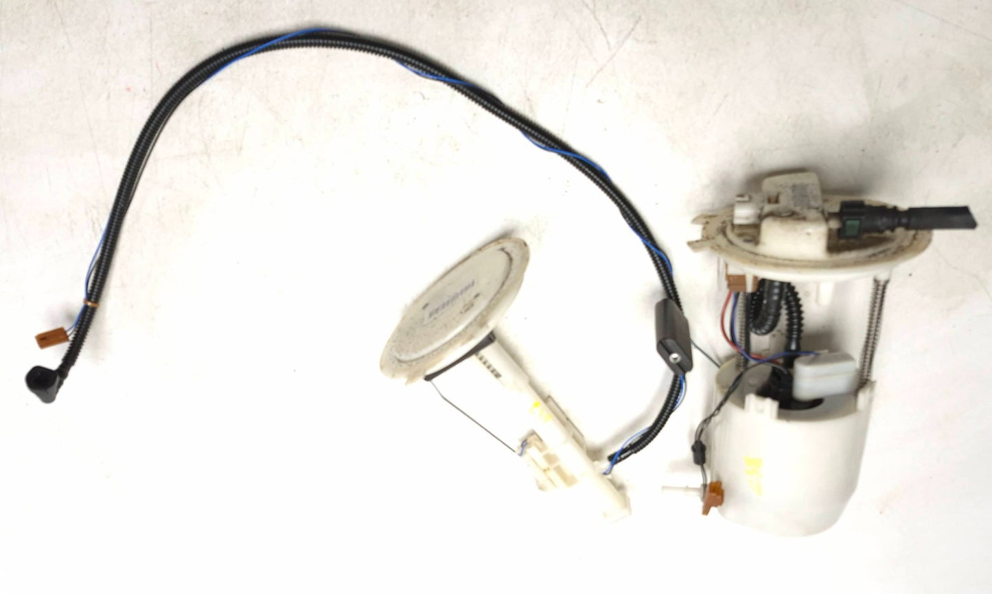 2015 Nissan Juke Fuel Pump Assembly OEM