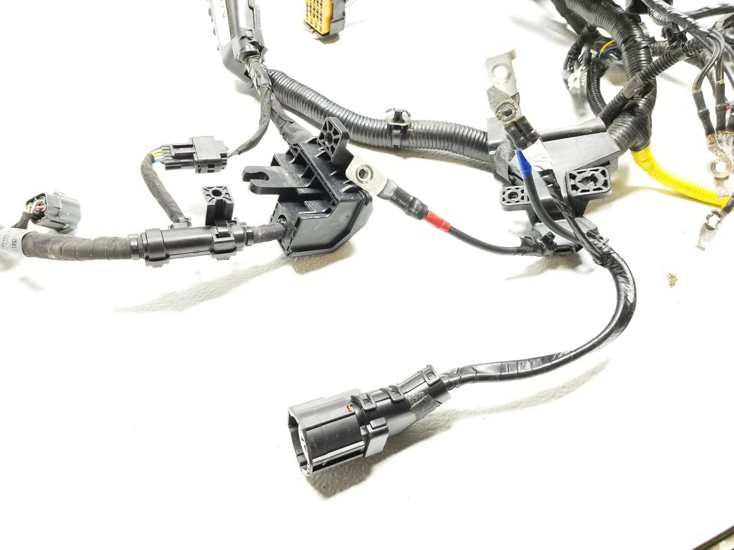 2022 Kia Stinger 3.3l Fuse Box Wire Harness 91710-j5220 OEM 312 Miles