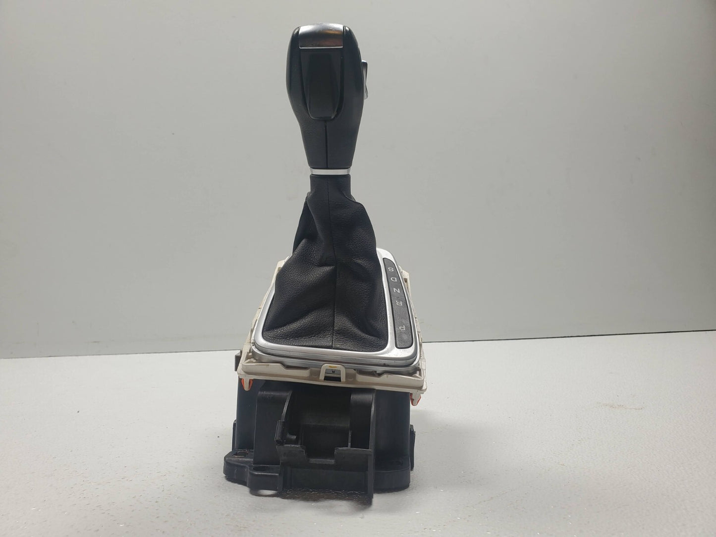 2013 Ford Fusion Automatic Transmission Gear Shifter Lever Selector OEM