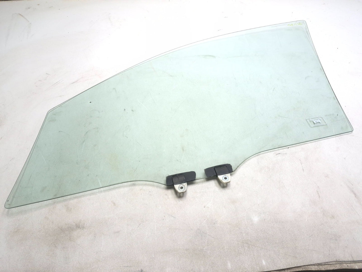 2007 Honda Fit Front Door Window Glass Passenger Side Right  73300-sln-a10 OEM