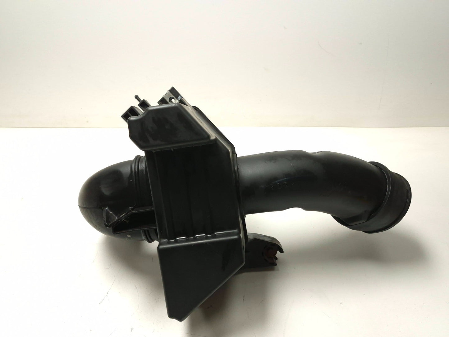 2007 Acura Tl Type-s Air Intake Resonator Chamber  3.5l OEM