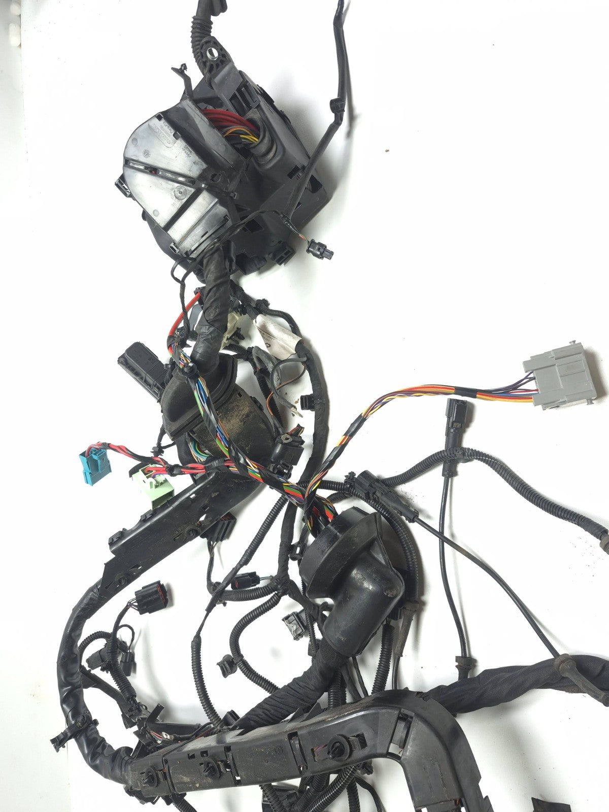 2013 Volvo S60 Main Fuse Box Wiring Harness OEM