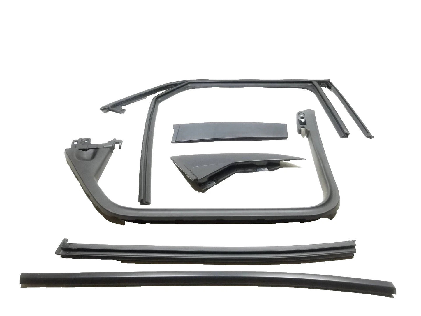 2022 Chevrolet Trailblazer Rear Door Window Frame Weatherstrip Passenger Rh OEM