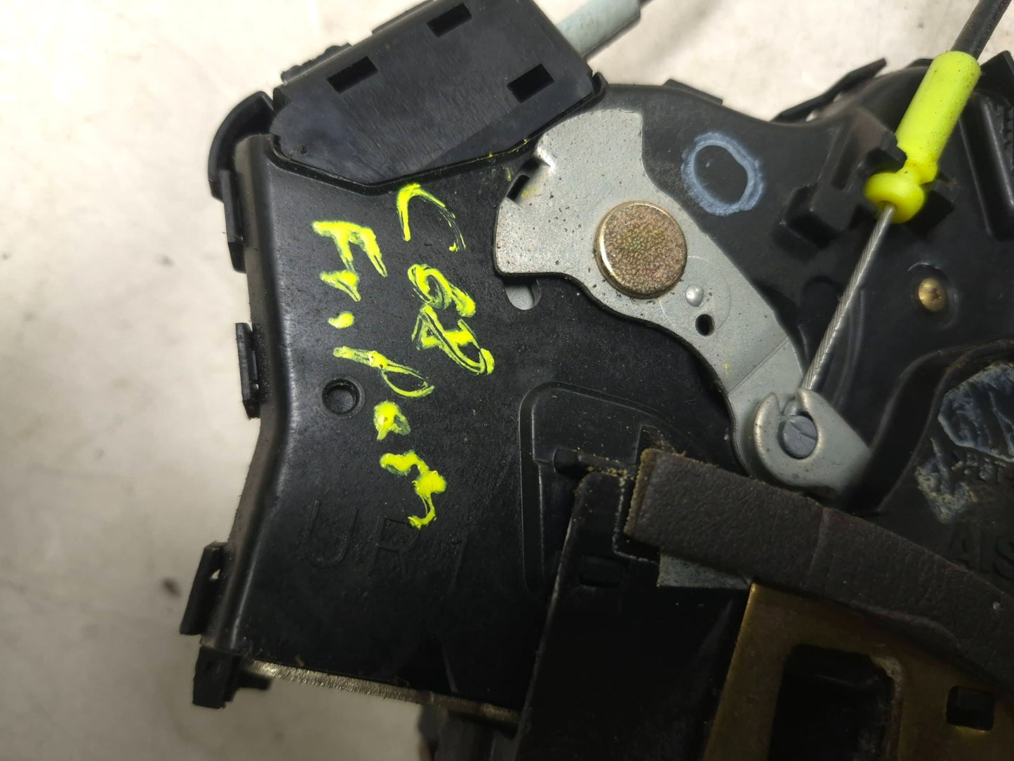 2007 Toyota Corolla Door Lock Actuator Front Passenger Side Right 6903002130 OEM
