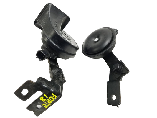 17 18 Kia Forte Horn Signal Pair OEM 49k Miles
