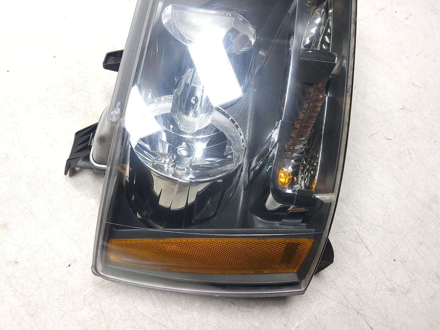 10-14 Chevrolet Suburban Headlight Left & Right Pair OEM Right Lamp *depo*