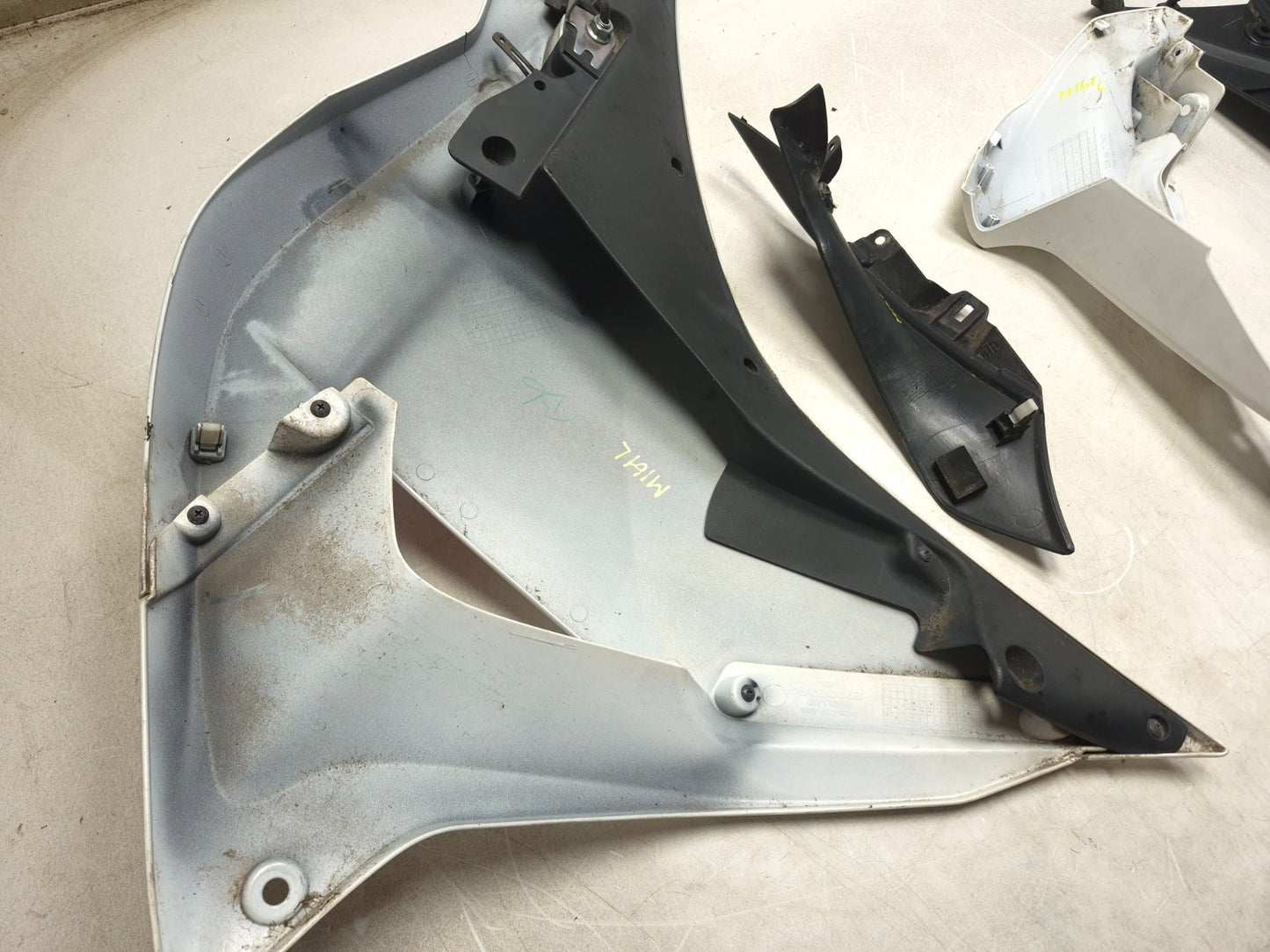 2013 Honda Cbr250 Left Side Fairing Cowl Panel 5psc OEM