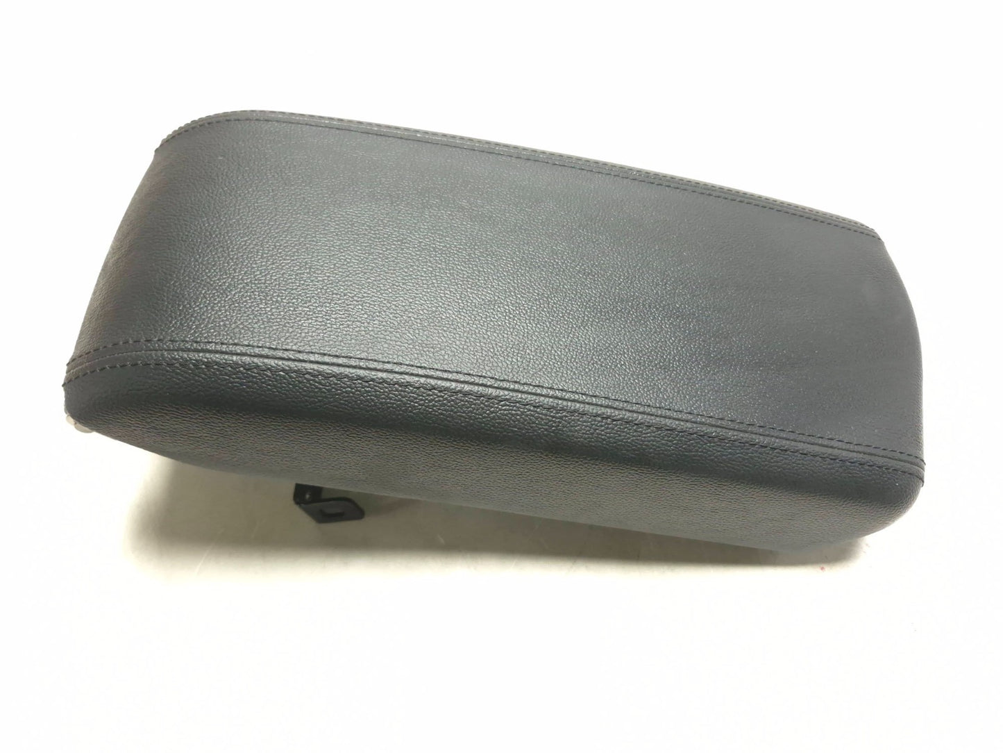2018 Hyundai Sonata Center Console Armrest Lid OEM 45k Miles