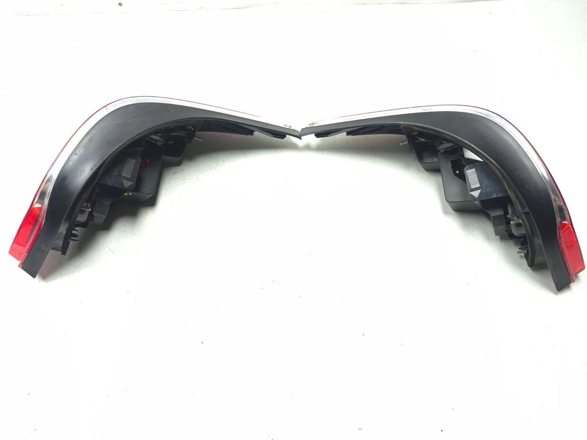 2009 BMW 550i E60 Rear Tail Light Left & Right OEM
