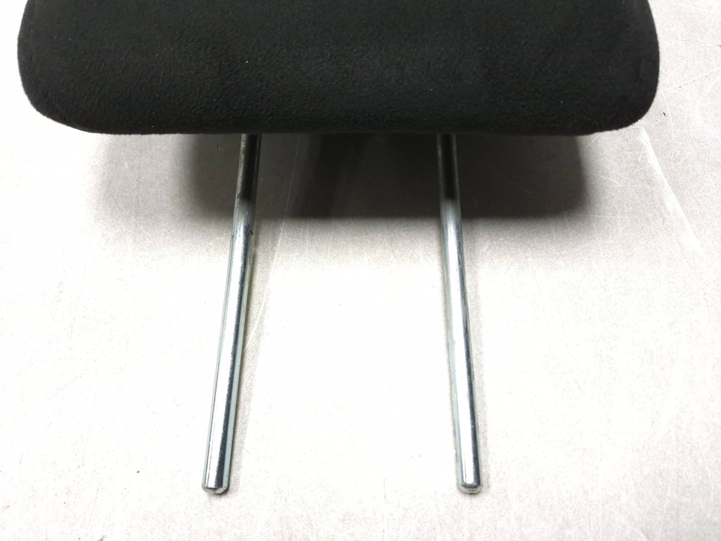 2013 Dodge Grand Caravan 3rd Row Seat Center Headrest OEM