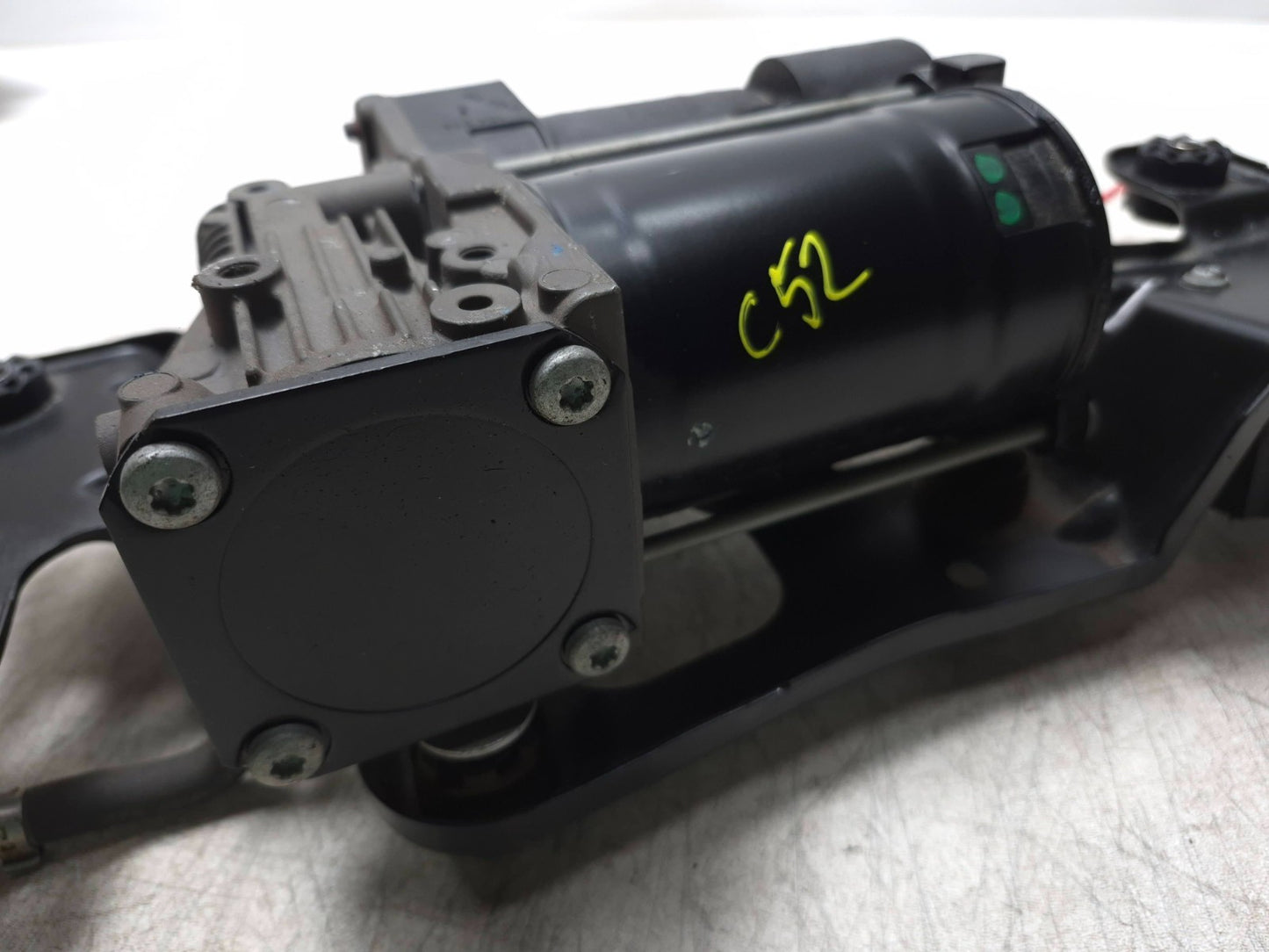 2008 BMW X6 E71 Air Suspension Compressor Pump OEM