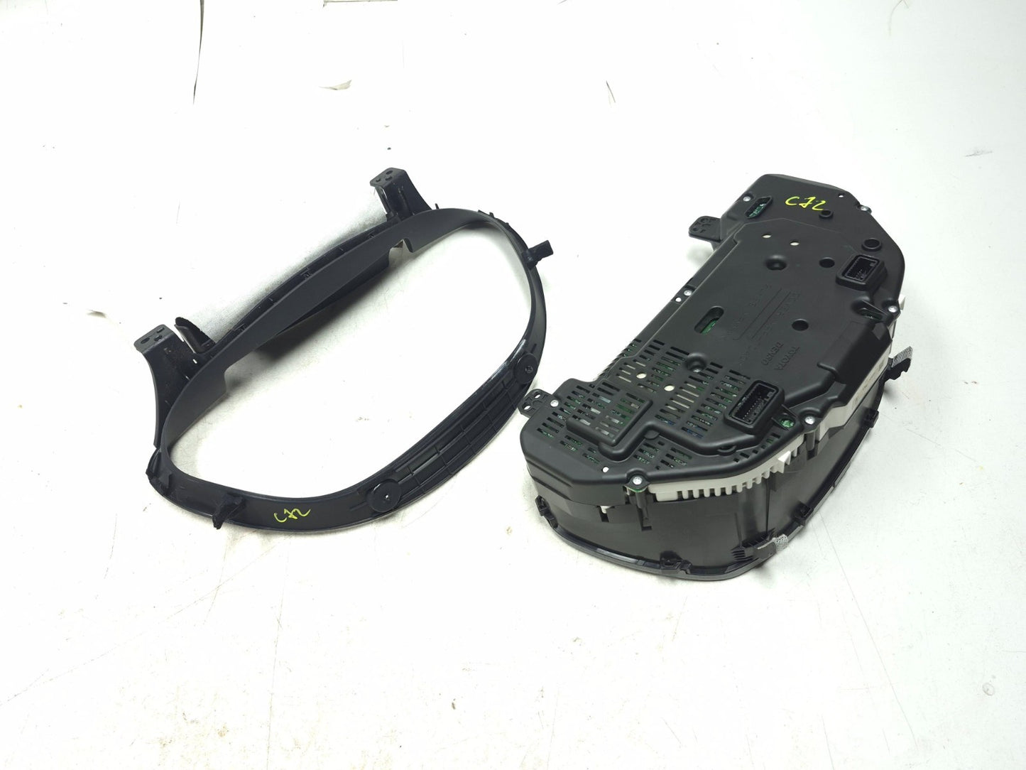 2009 Lexus IS250 Speedometer Instrument Cluster Gauge & Trim OEM