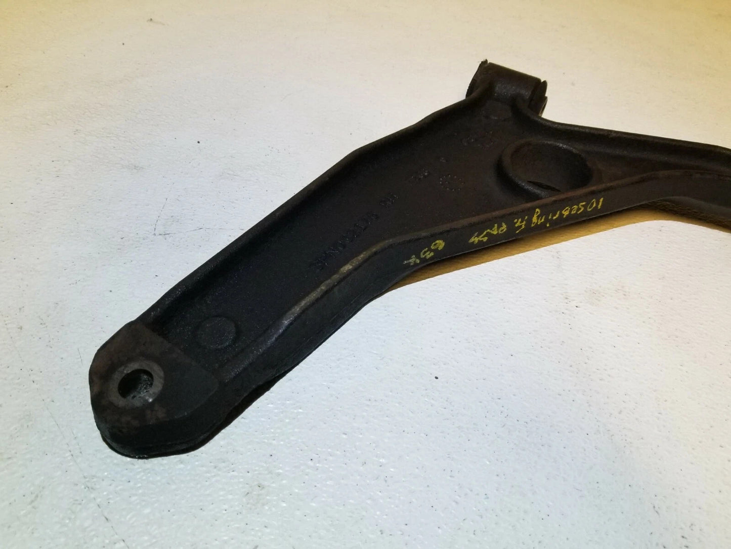 2010 Chrysler Sebring Front Lower Control Arm 2pcs OEM
