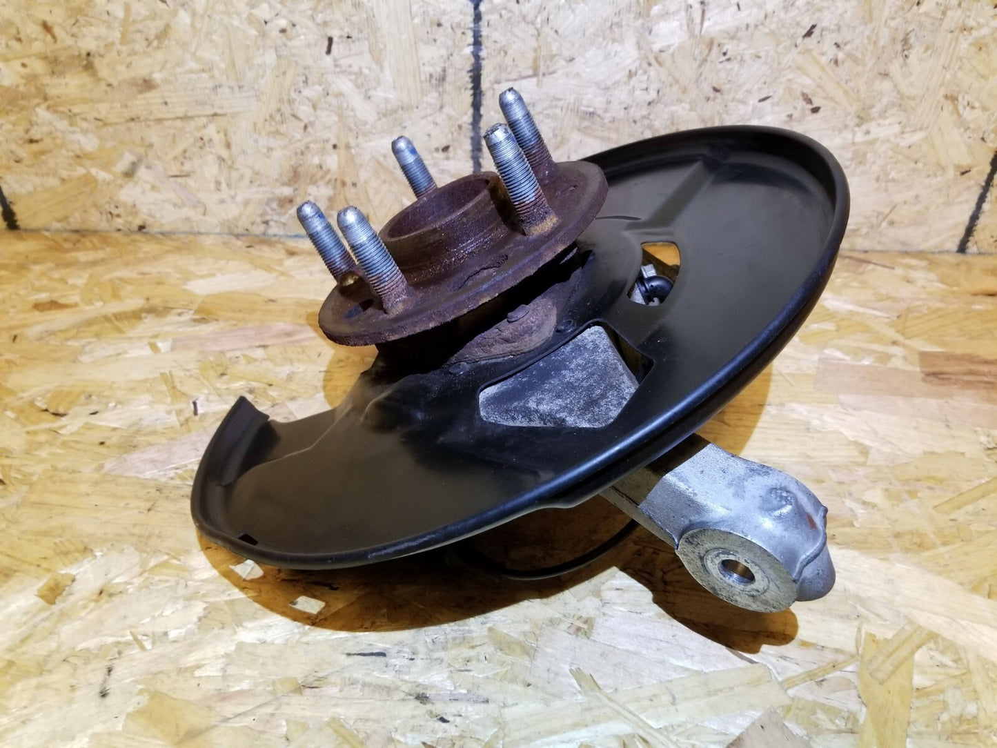 2014 Buick Regal Front Spindle Knuckle Wheel Hub Driver Side Left OEM