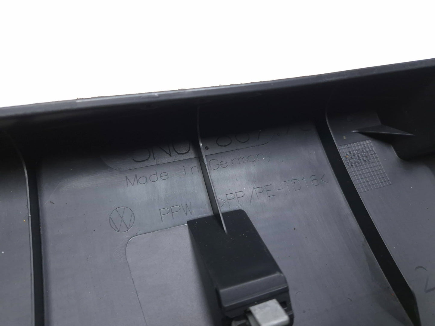 2011 Volkswagen Tiguan Tailgate Trunk Upper Panel Cover Trim OEM