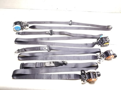 2014 - 2019 Kia Soul Seat Belt Retractor Set OEM