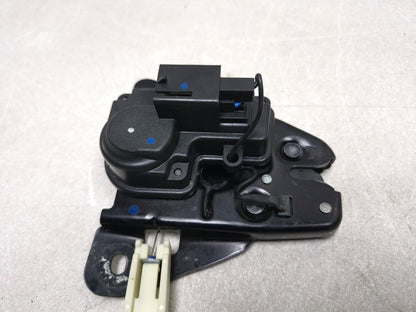 2018 Chrysler 300 Limited AWD Trunk Lid Lock Actuator Latch OEM