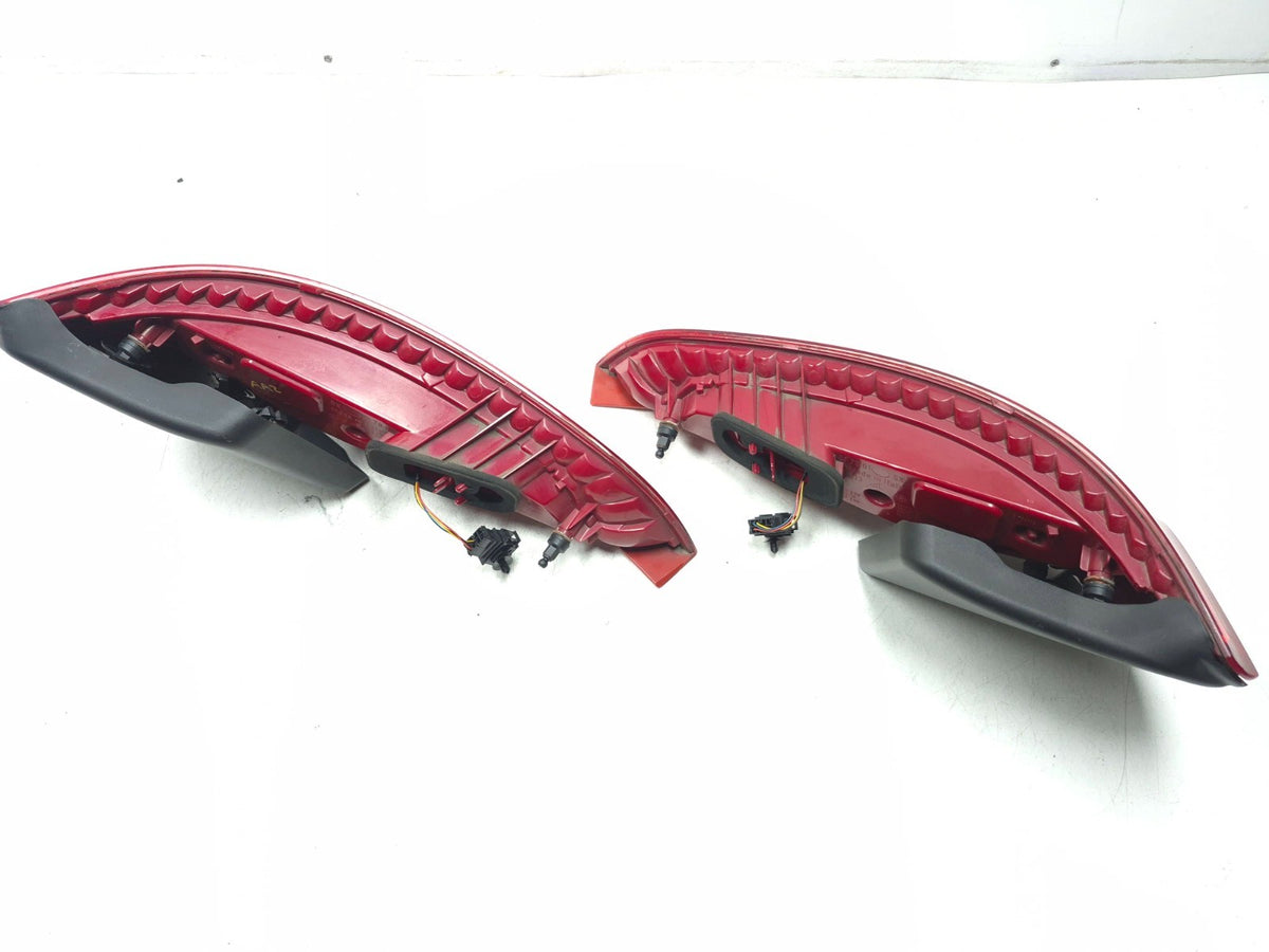 2009-2012 Audi Q5 Rear Tail Light Left & Right OEM