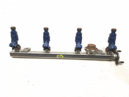 2011 Kia Sportage Fuel Rail W/ Injector 2.4l OEM