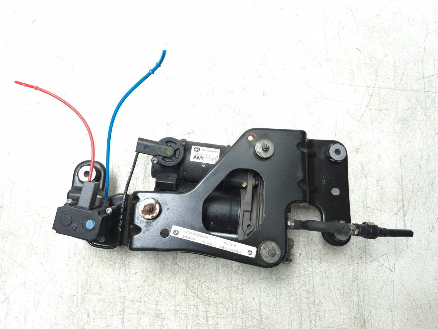 2008 BMW X6 E71 Air Suspension Compressor Pump OEM
