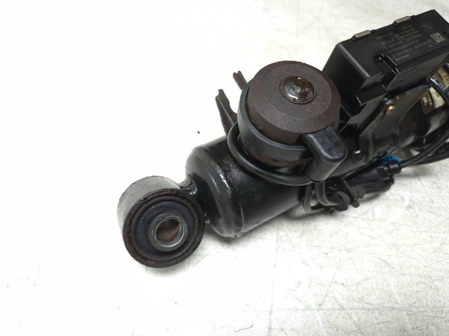 2008 BMW X6 E71 Rear Suspension Shock Strut Absorber Left & Right OEM