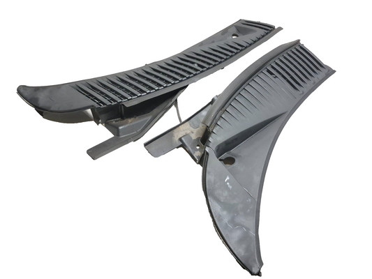 2008 Lincoln Navigator Front Windshield Wiper Cowl Grille Vent  OEM