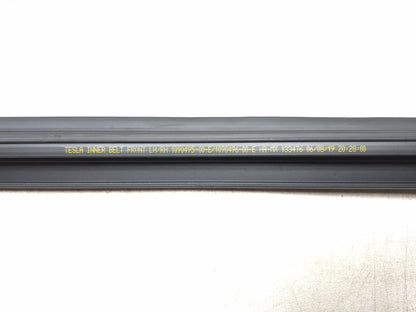 2019 Tesla Model 3 Front Door Weatherstrip Seal Passenger Side Right 2pcs OEM