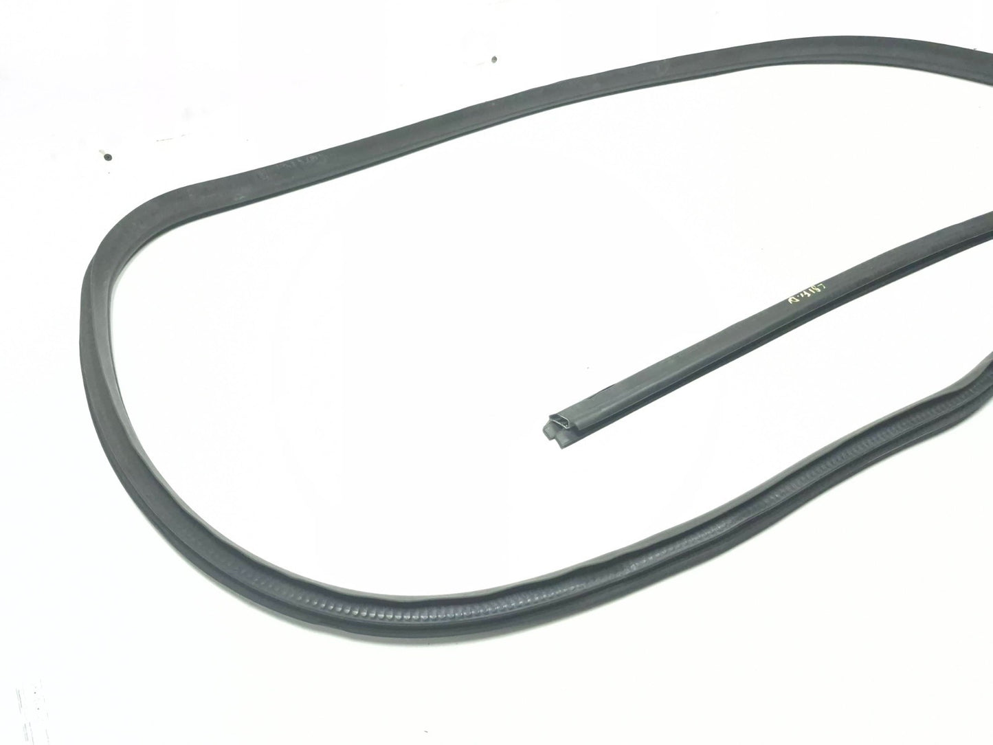 2013 Volvo S60 Front Door Weatherstrip Seal Left Driver Side Pair OEM