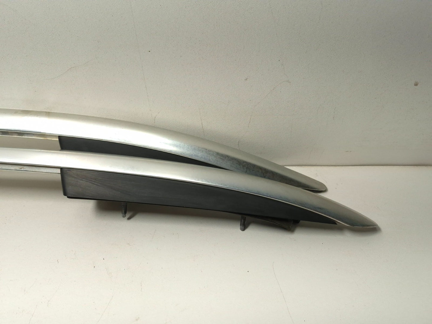 2011 Volkswagen Tiguan  Roof Luggage Rack Rail Pair OEM