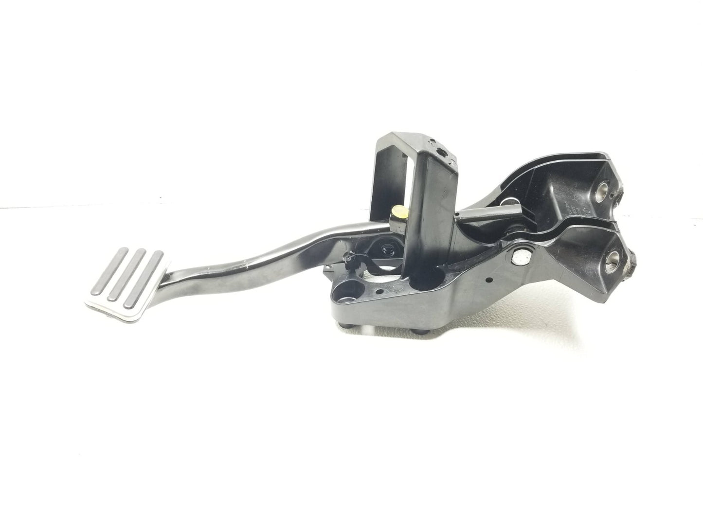 2016 Ford Mustang Gt Brake Pedal W/ Bracket Assy OEM