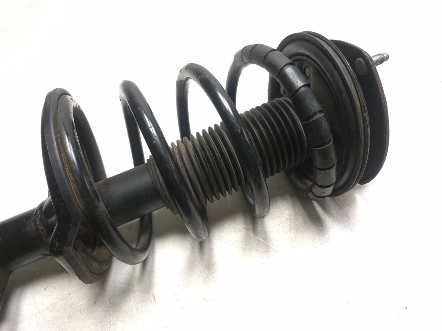 2008 Hyundai Tucson Front Left & Right Strut Shock Assy Pair OEM