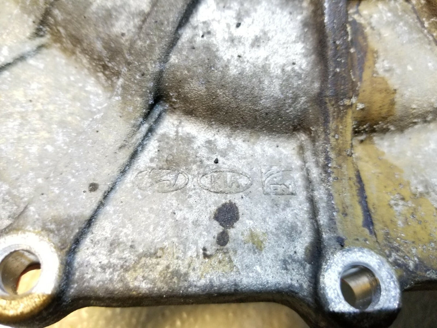 2017 Hyundai Sonata 2.4l Automatic Transmission Cover Rear OEM
