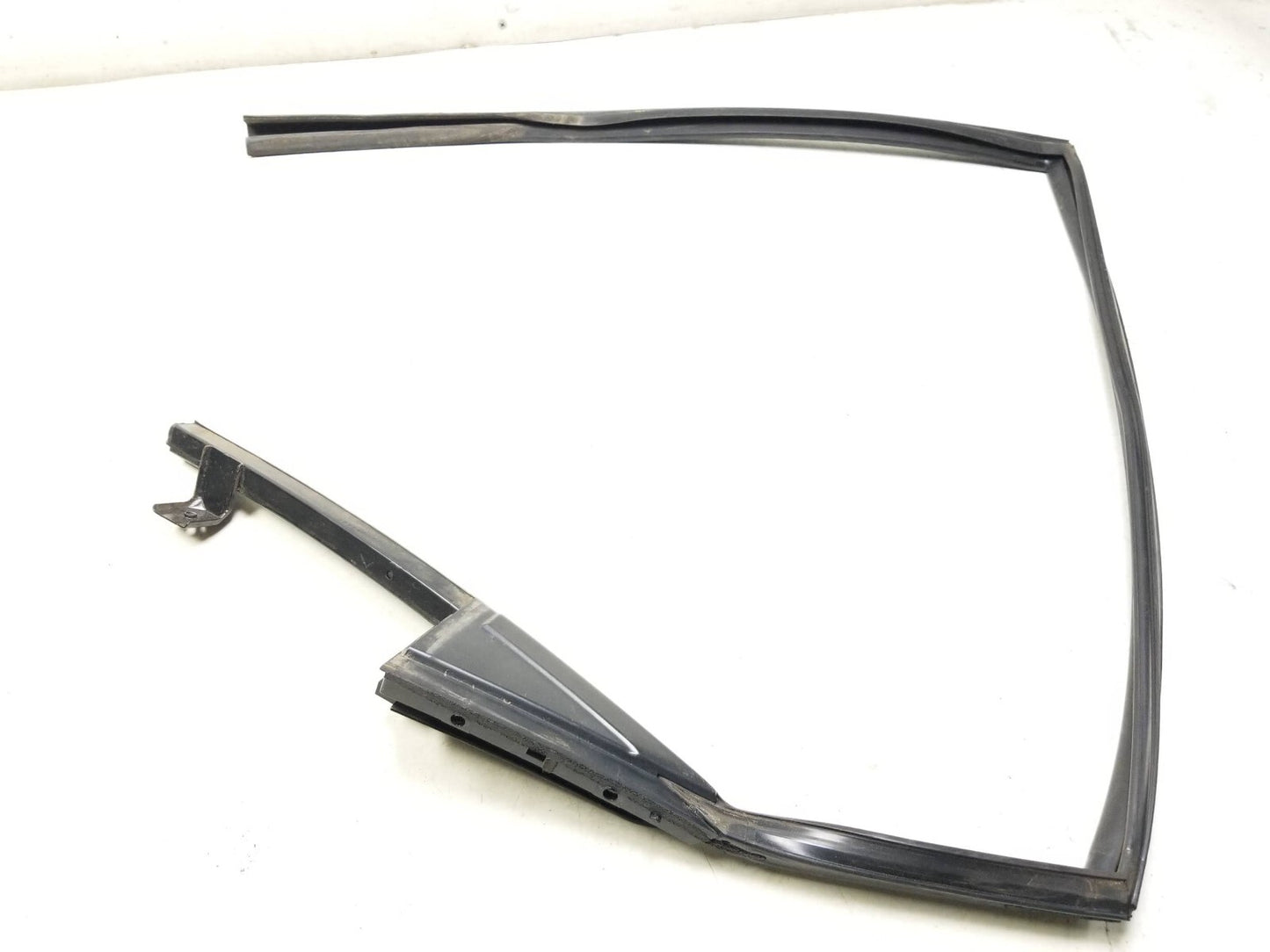 2008 - 2015 Nissan Rogue Rear Door Weatherstrip Seal Driver Side Lh 3pcs OEM