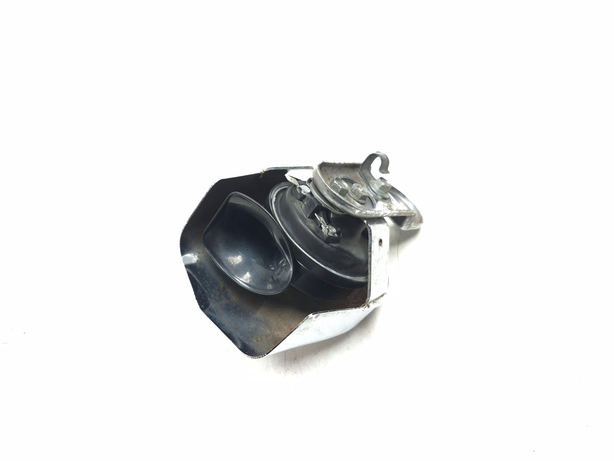 2004 Harley-davidson Touring Electra Glide Horn Signal W/ Cover OEM