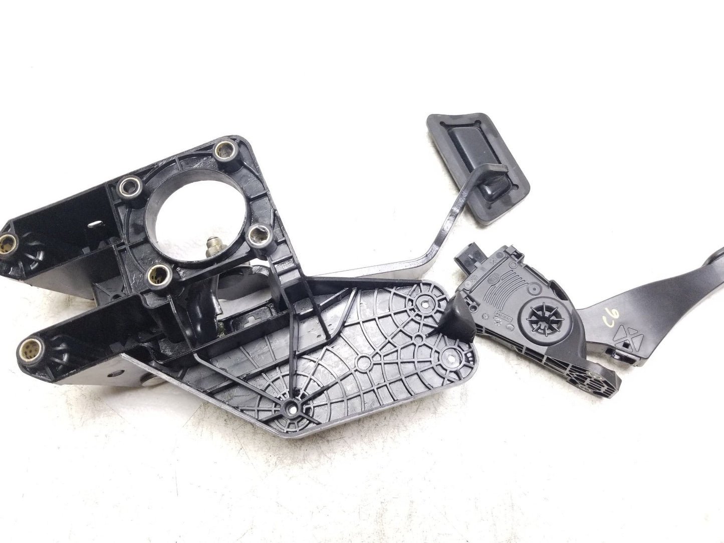 2011 - 2020 Dodge Grand Caravan Brake Pedal & Accelerator Pedal OEM