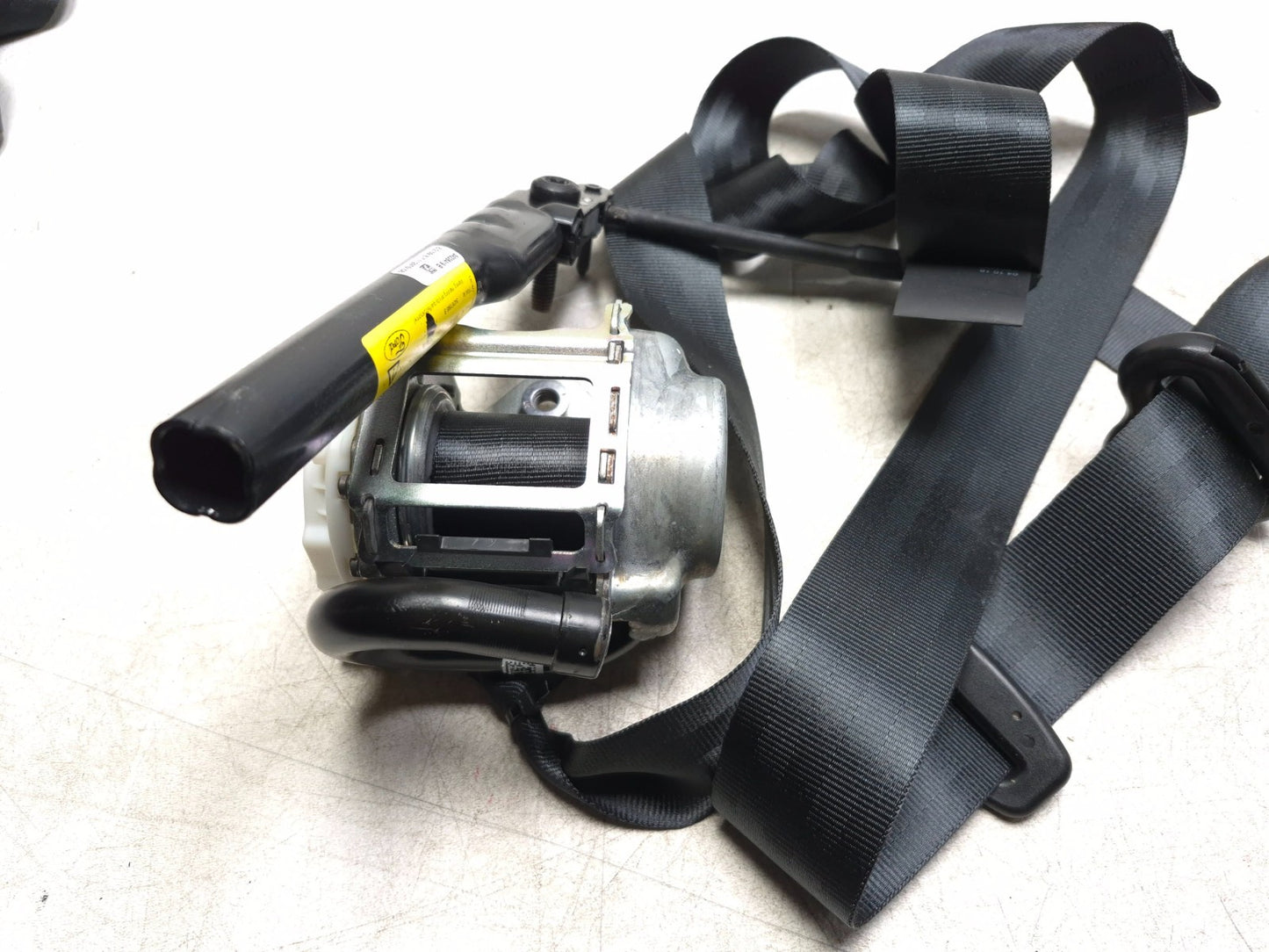 2019 Ford Ecosport Front Seat Belt Retractor Passenger Side Right OEM