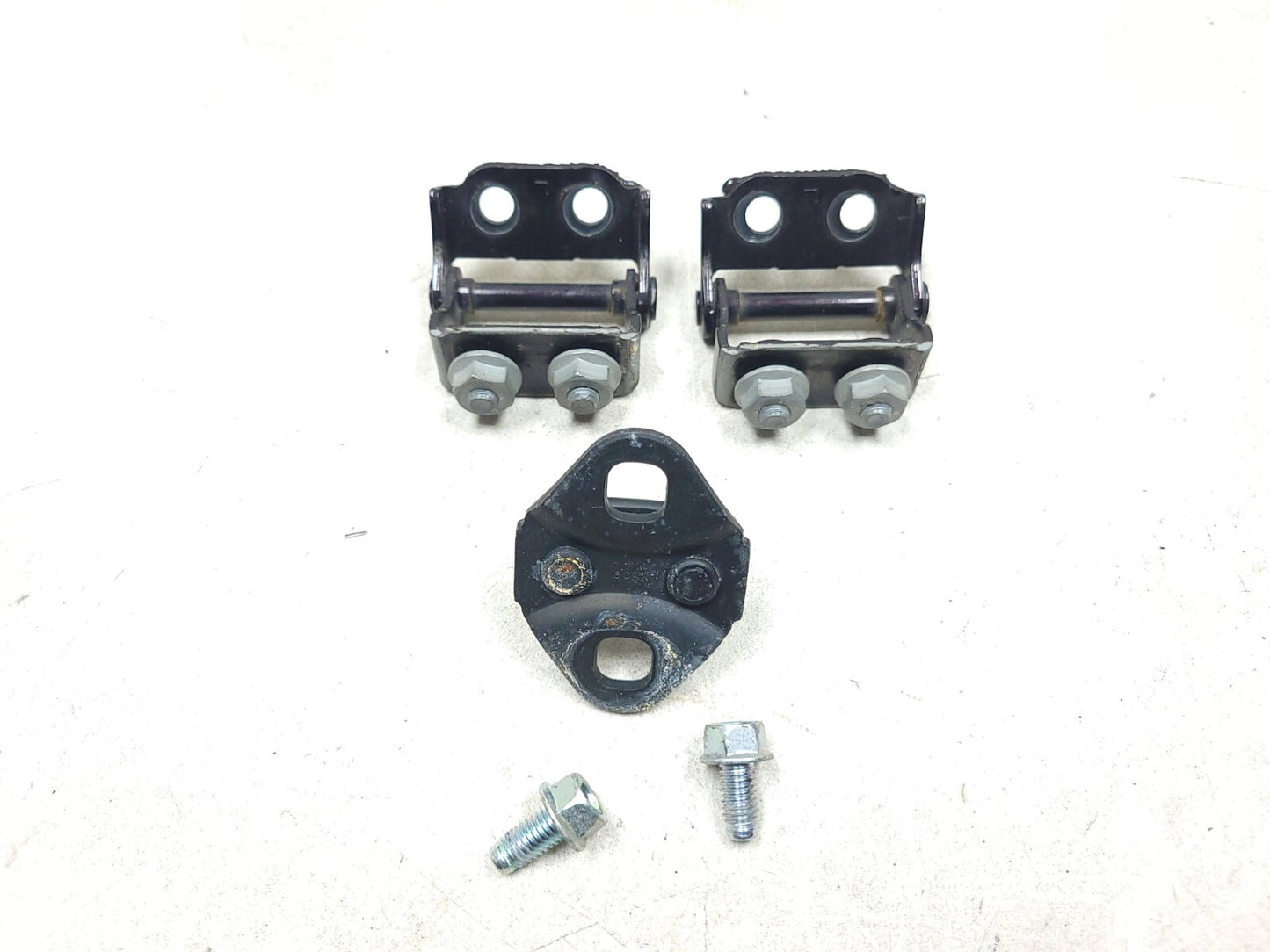 2009 Mazda Cx-7 Trunk Lid Hinge & Striker 3pcs W/ Bolt 2pcs OEM