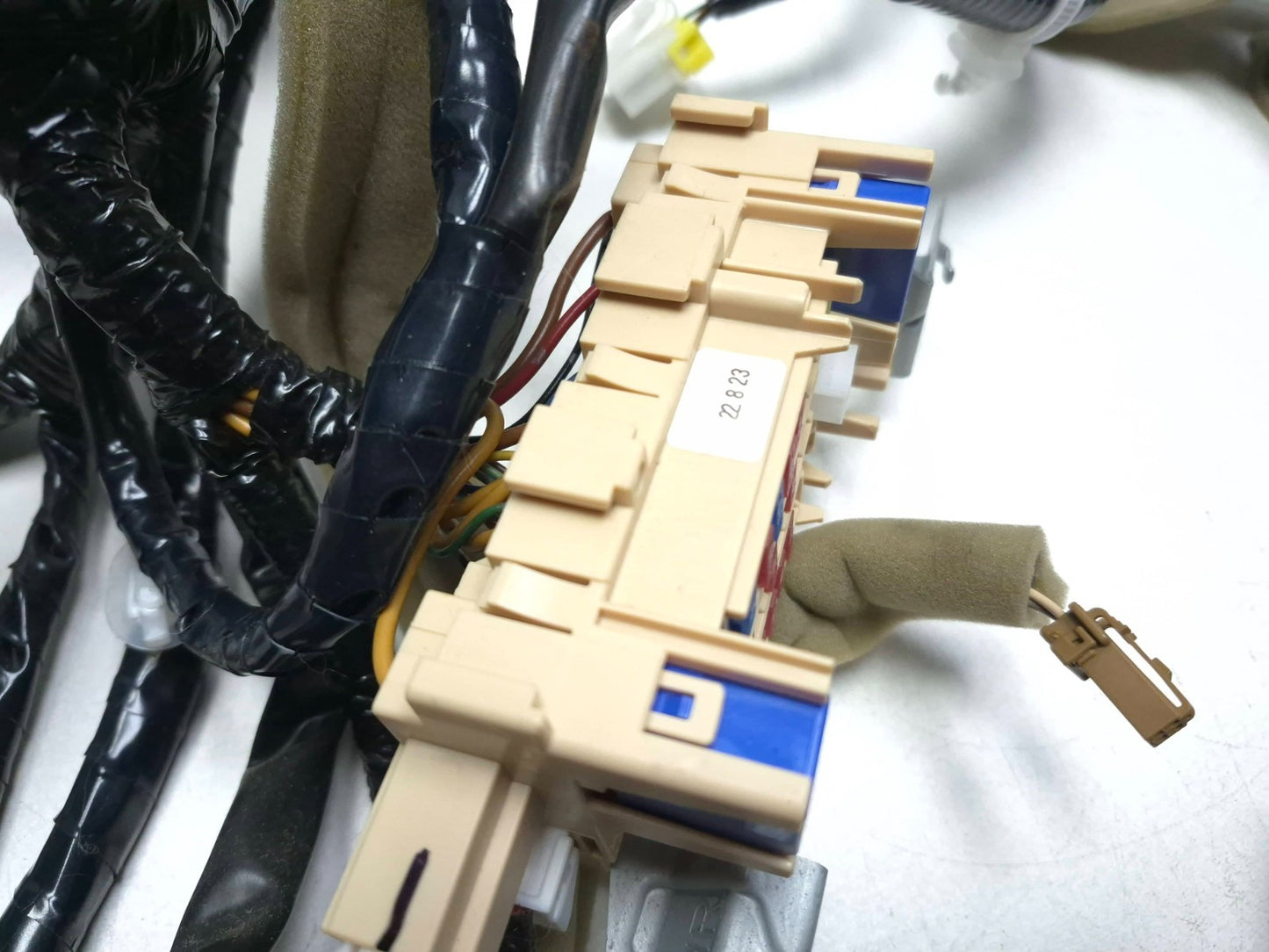 2011 Nissan Juke Dashboard Instrument Panel Wiring Harness OEM