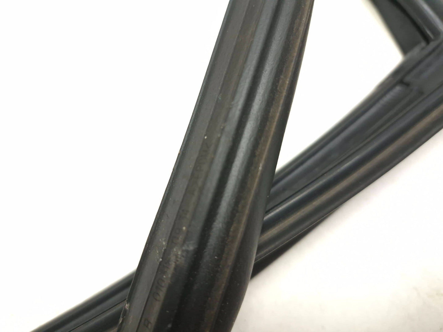 2018 Hyundai Sonata Rear Door Weatherstrip Seal Driver Side Left 4pcs OEM