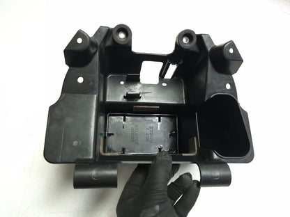 2009 Suzuki Boulevard M109r Vzr1800 Battery Tray & Rear Fender Mudguard Set OEM