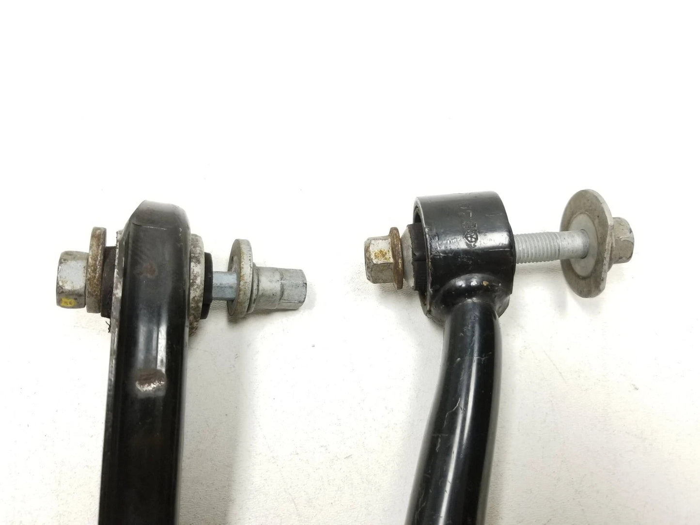 2016 Dodge Durango Rear Control Arm Passenger Side Right 2pcs OEM