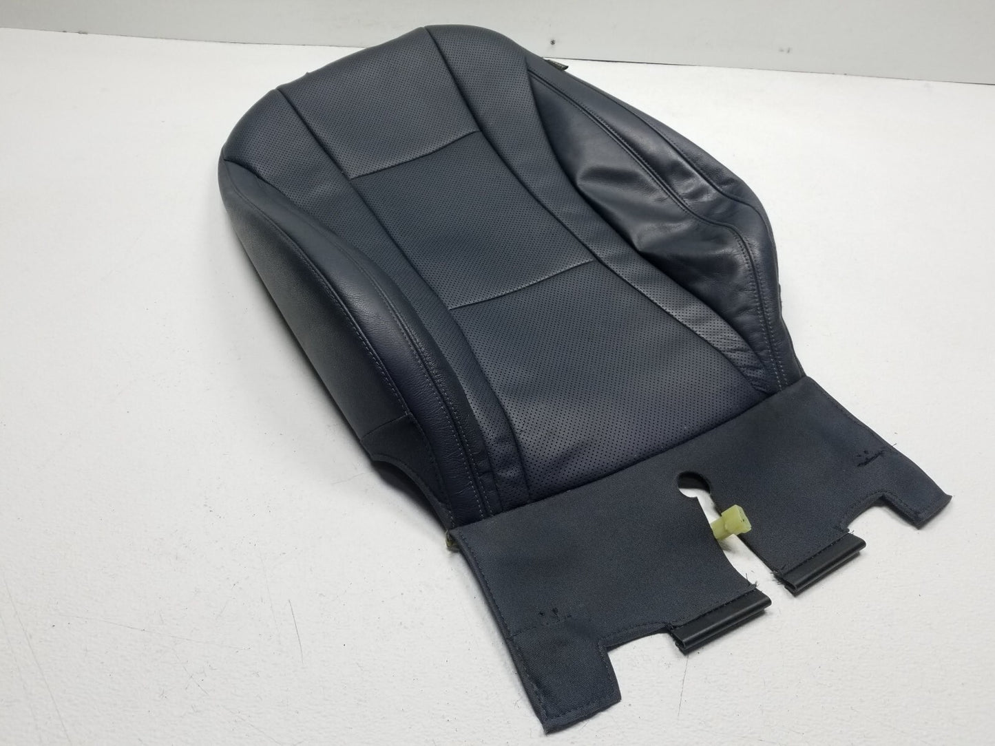 14 15 16 17 Hyundai Elantra Gt Front Seat Driver Skin Upper Cushion OEM *blue*