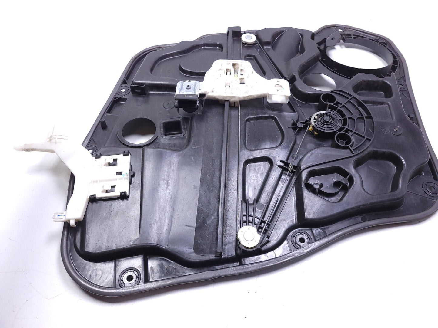 2020 Hyundai Venue Front Driver Door Window Regulator Panel W/ Motor OEM