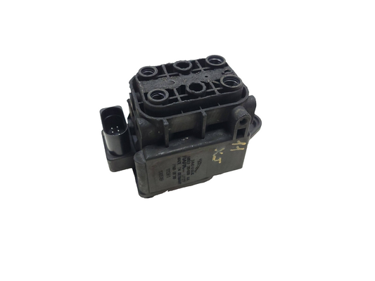 2010 - 2019 Jaguar XJ Air Suspension Control Solenoid Valve OEM
