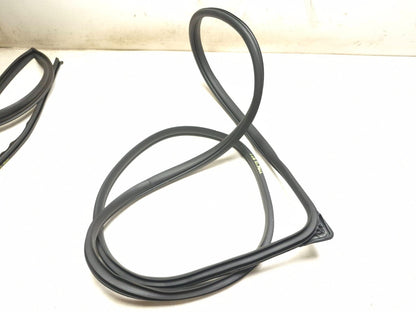 2018 Hyundai Sonata Front Door Weatherstrip Seal Passenger Side Right 3pcs OEM